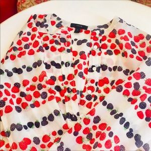 🍓🍒 Jcrew berry popover shirt. Great for summer!